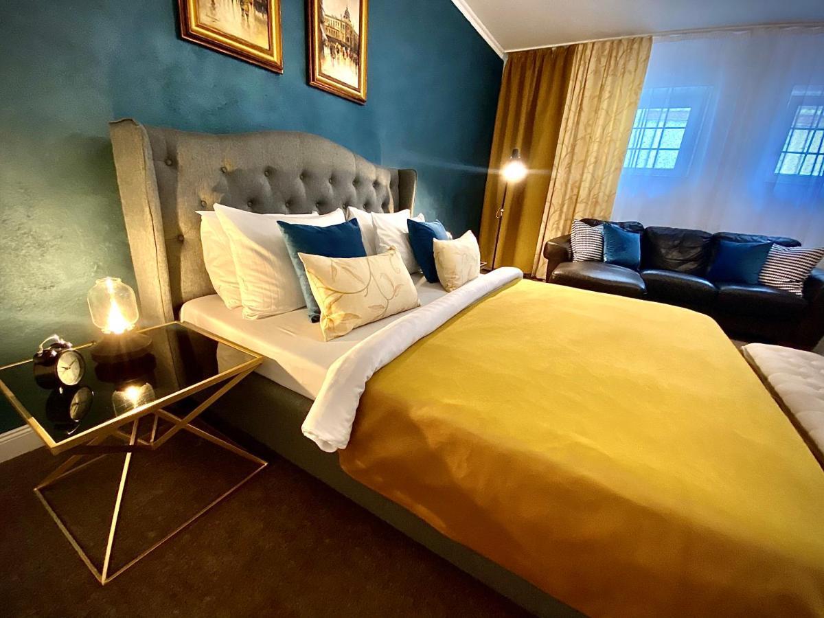 Sarada Boutique Luxury Apartment Deva Exteriör bild