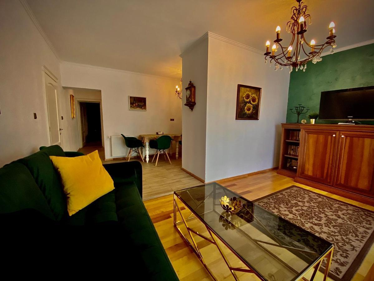 Sarada Boutique Luxury Apartment Deva Exteriör bild