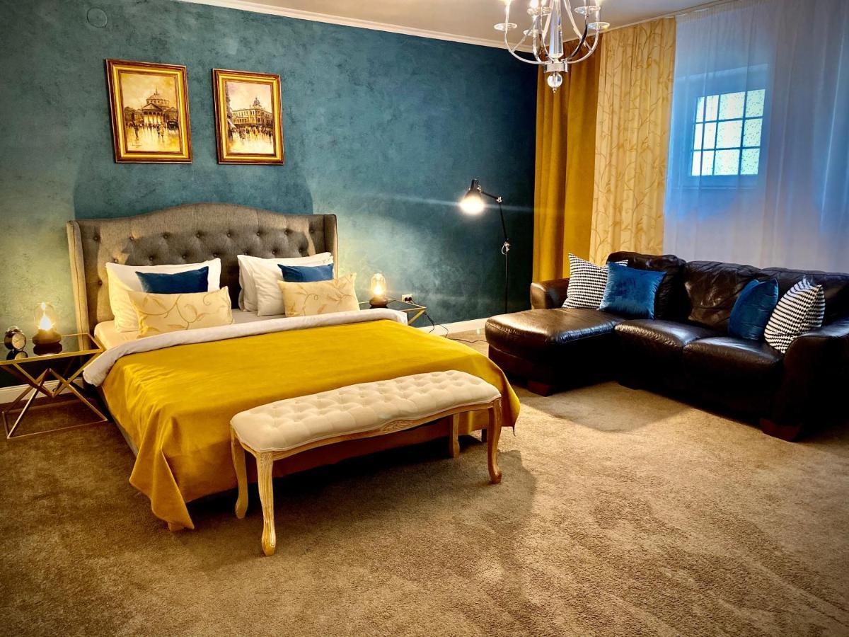 Sarada Boutique Luxury Apartment Deva Exteriör bild