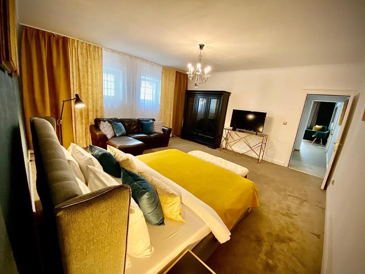 Sarada Boutique Luxury Apartment Deva Exteriör bild