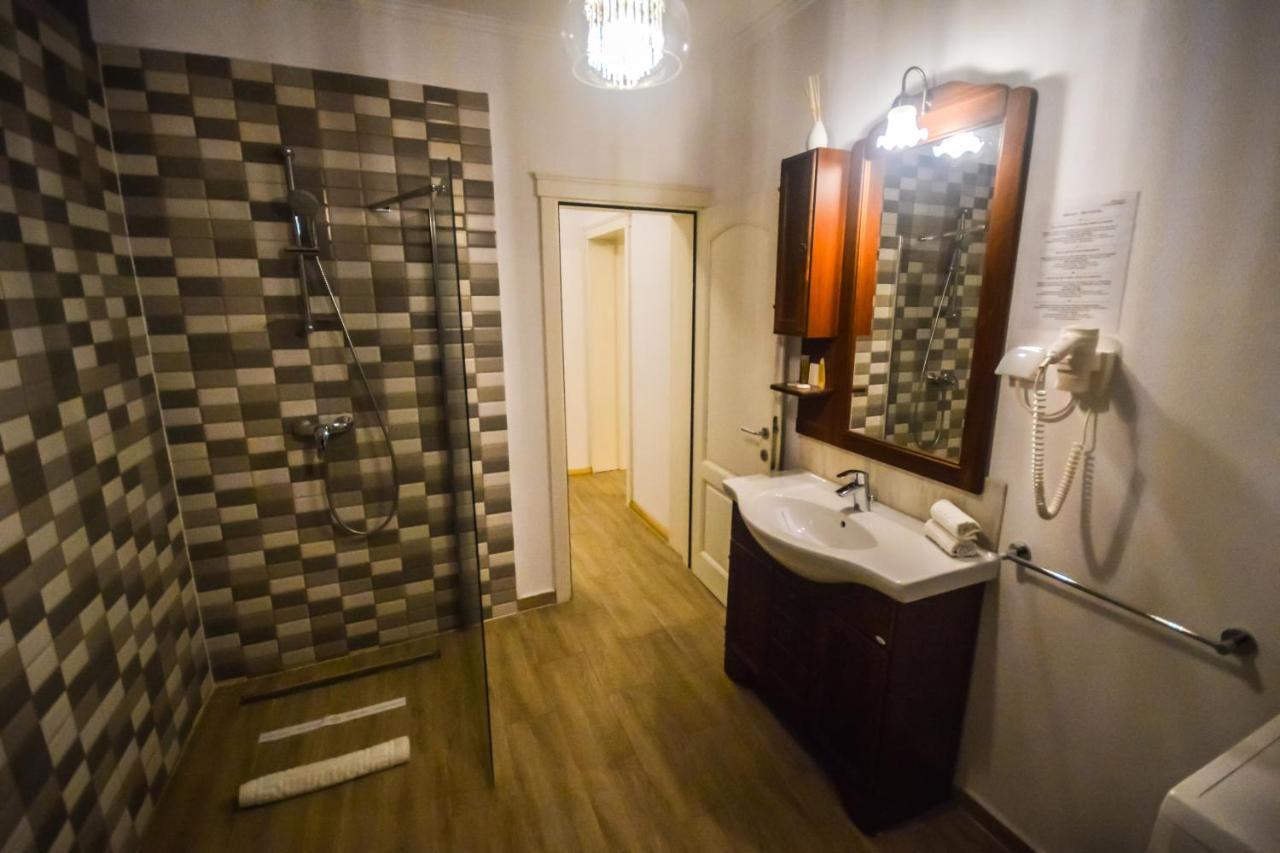 Sarada Boutique Luxury Apartment Deva Exteriör bild