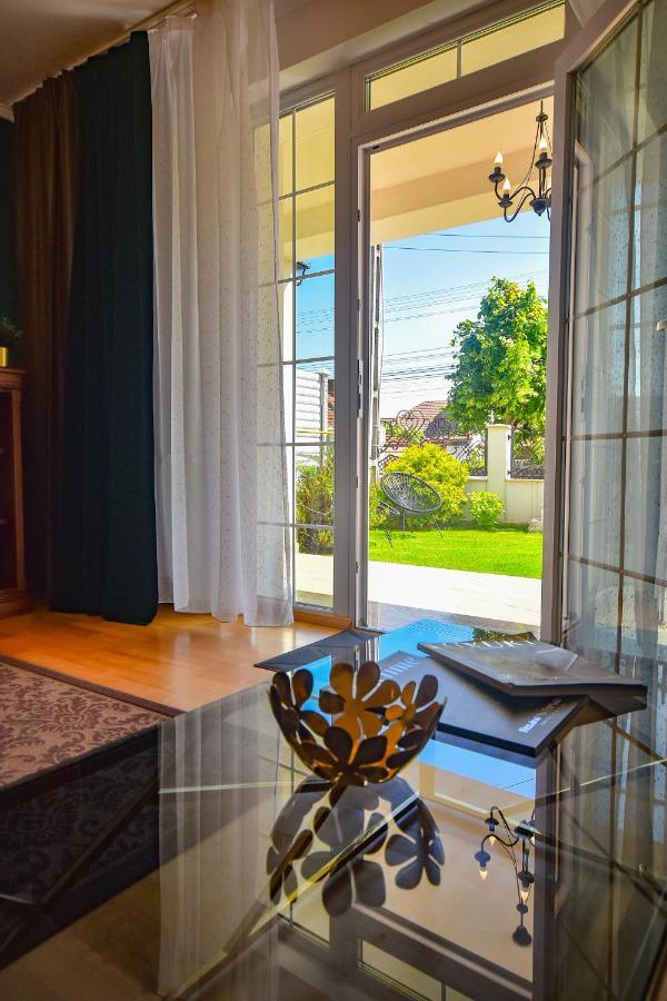Sarada Boutique Luxury Apartment Deva Exteriör bild