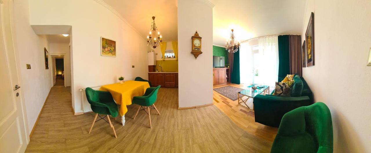 Sarada Boutique Luxury Apartment Deva Exteriör bild