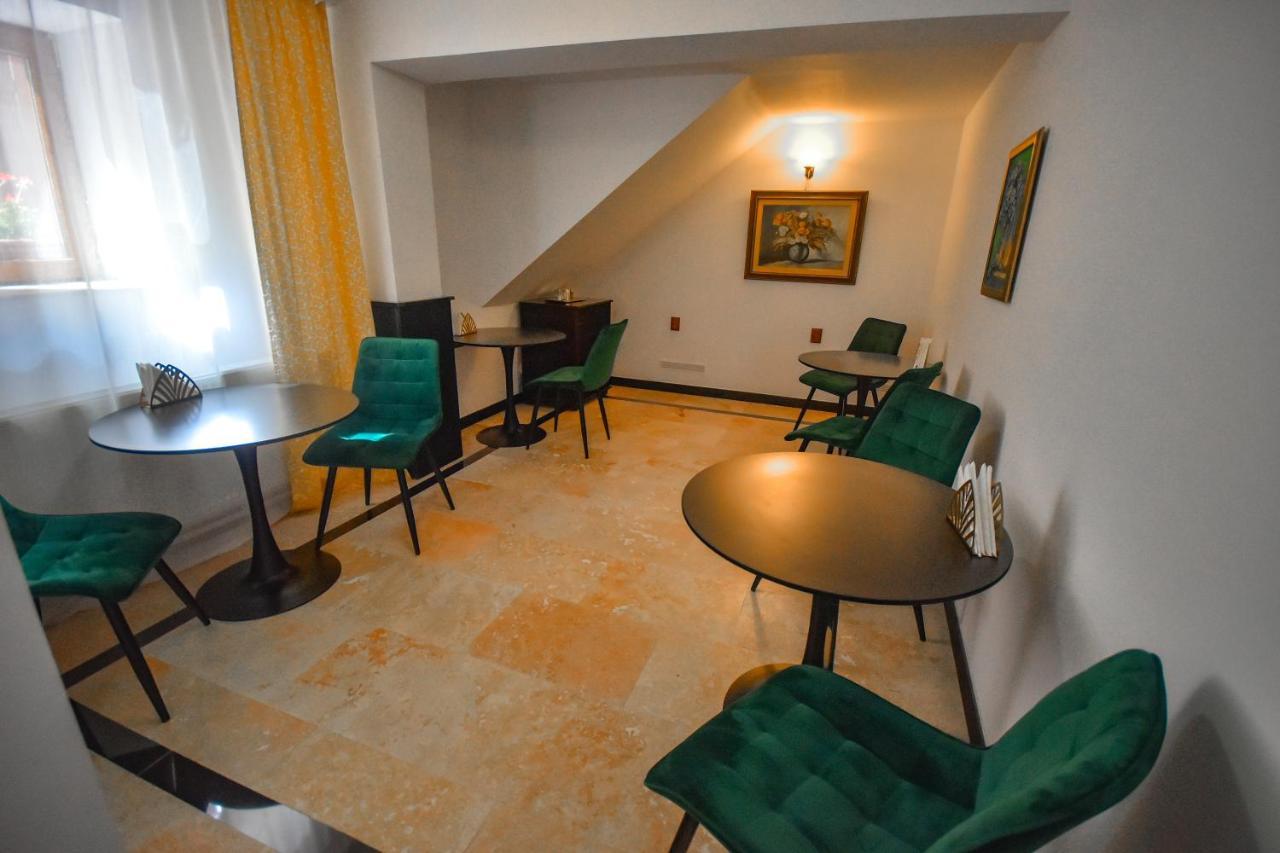 Sarada Boutique Luxury Apartment Deva Exteriör bild
